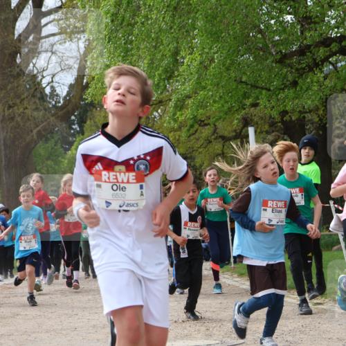 25.04.2026 - Das Zehntel Zöllner http://msf.ph/oto/9666333 25.04.2026 09:40:53 Laufen 6532, 6491, 7672 meine-sportfotos.de