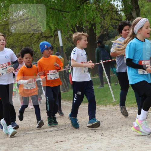 25.04.2026 - Das Zehntel Zöllner http://msf.ph/oto/9666373 25.04.2026 11:48:04 Laufen 10751, 11061, 12334, 12339, 13037, 12476 meine-sportfotos.de