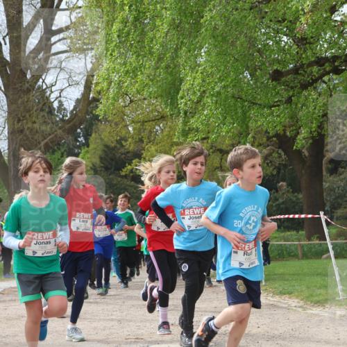 25.04.2026 - Das Zehntel Zöllner http://msf.ph/oto/9666399 25.04.2026 09:40:56 Laufen 7930, 6909, 20, 688 meine-sportfotos.de