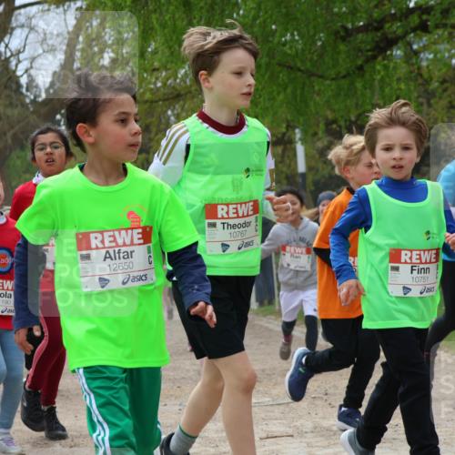 25.04.2026 - Das Zehntel Zöllner http://msf.ph/oto/9666400 25.04.2026 11:48:06 Laufen 11225, 11190, 10767, 12650, 10751, 11061 meine-sportfotos.de