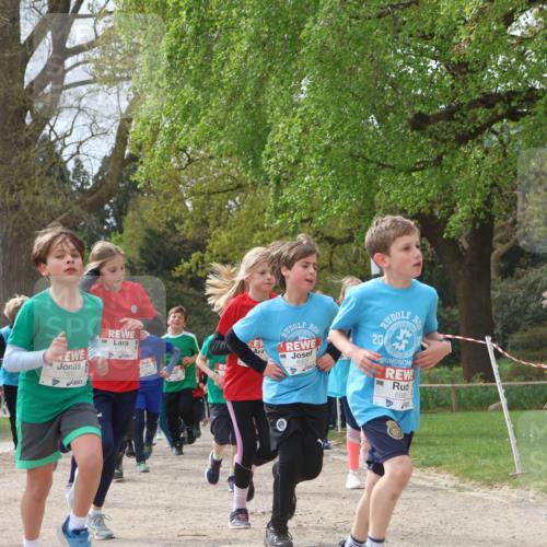 25.04.2026 - Das Zehntel Zöllner http://msf.ph/oto/9666402 25.04.2026 09:40:56 Laufen 6909, 20, 688, 7930, 6123 meine-sportfotos.de