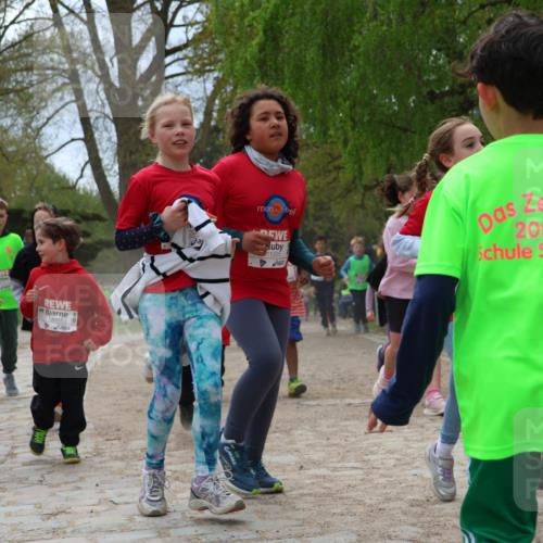 25.04.2026 - Das Zehntel Zöllner http://msf.ph/oto/9666451 25.04.2026 11:48:07 Laufen 12995, 13001, 11225, 2026 meine-sportfotos.de