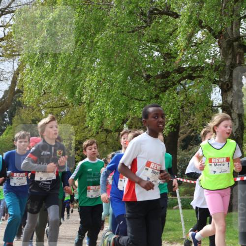 25.04.2026 - Das Zehntel Zöllner http://msf.ph/oto/9666474 25.04.2026 09:40:59 Laufen 6077 meine-sportfotos.de