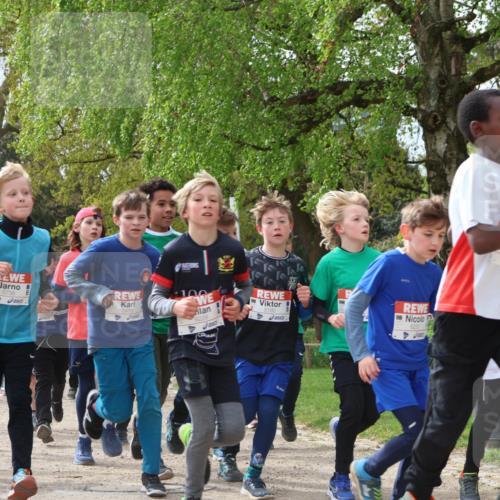 25.04.2026 - Das Zehntel Zöllner http://msf.ph/oto/9666486 25.04.2026 09:40:59 Laufen 5738, 5751, 5415, 100, 6231, 6229, 5180 meine-sportfotos.de