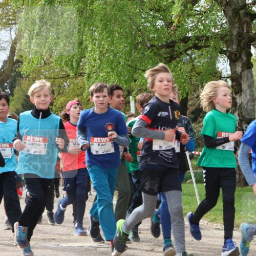 25.04.2026 - Das Zehntel Zöllner http://msf.ph/oto/9666492 25.04.2026 09:41:00 Laufen 5751, 777, 5738, 100 meine-sportfotos.de