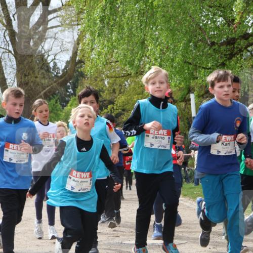 25.04.2026 - Das Zehntel Zöllner http://msf.ph/oto/9666507 25.04.2026 09:41:00 Laufen 6322, 6766, 5751, 5738, 5415 meine-sportfotos.de
