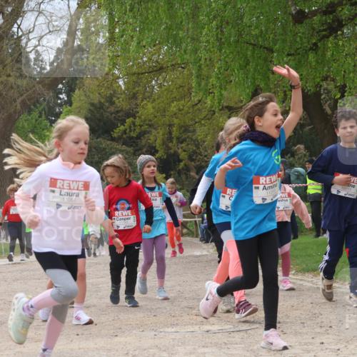 25.04.2026 - Das Zehntel Zöllner http://msf.ph/oto/9666643 25.04.2026 11:48:14 Laufen 11054, 11183, 1131, 10213 meine-sportfotos.de