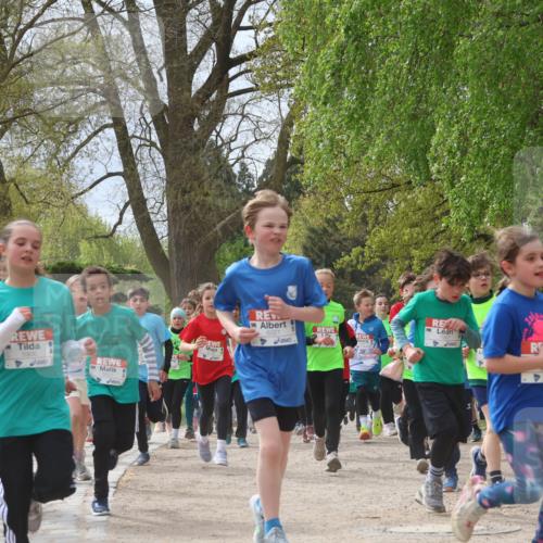 25.04.2026 - Das Zehntel Zöllner http://msf.ph/oto/9666684 25.04.2026 09:41:07 Laufen 5906, 6321, 6053 meine-sportfotos.de
