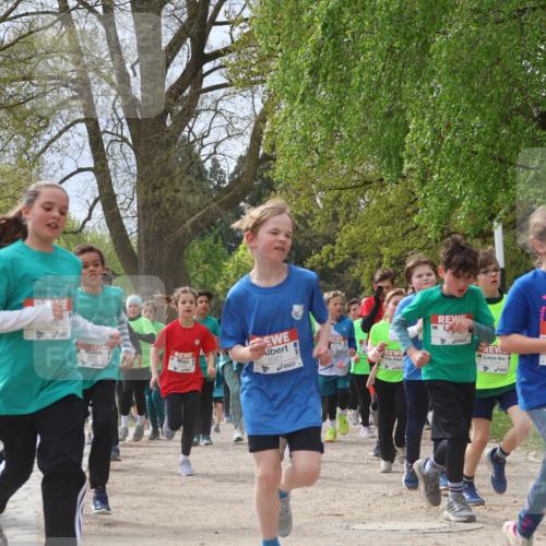 25.04.2026 - Das Zehntel Zöllner http://msf.ph/oto/9666690 25.04.2026 09:41:07 Laufen 5906, 6321, 6053 meine-sportfotos.de