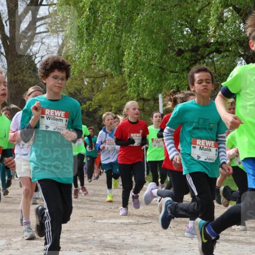 25.04.2026 - Das Zehntel Zöllner http://msf.ph/oto/9666747 25.04.2026 09:41:09 Laufen 10, 7100, 5903, 5901, 00000, 7126, 6352 meine-sportfotos.de