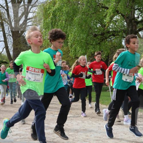 25.04.2026 - Das Zehntel Zöllner http://msf.ph/oto/9666756 25.04.2026 09:41:09 Laufen 20, 6912, 7100, 5901 meine-sportfotos.de