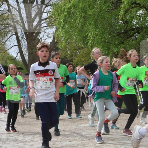 25.04.2026 - Das Zehntel Zöllner http://msf.ph/oto/9666834 25.04.2026 09:41:11 Laufen 8048, 7110, 8059 meine-sportfotos.de