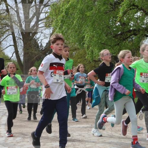 25.04.2026 - Das Zehntel Zöllner http://msf.ph/oto/9666840 25.04.2026 09:41:11 Laufen 8048, 8059, 7167 meine-sportfotos.de