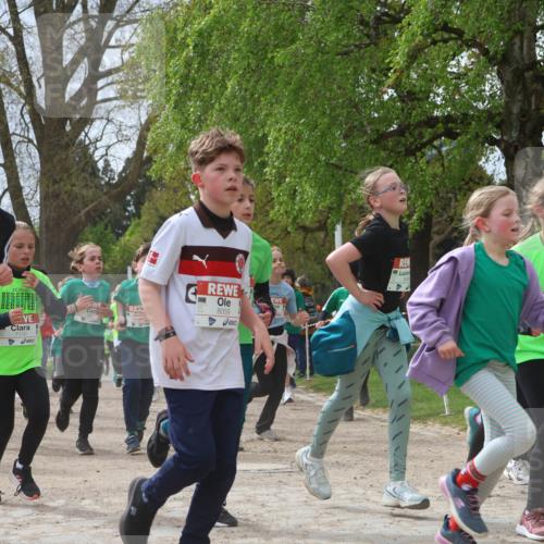 25.04.2026 - Das Zehntel Zöllner http://msf.ph/oto/9666846 25.04.2026 09:41:11 Laufen 8048, 7110, 8059 meine-sportfotos.de