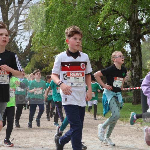 25.04.2026 - Das Zehntel Zöllner http://msf.ph/oto/9666849 25.04.2026 09:41:11 Laufen 8048, 8059, 5498 meine-sportfotos.de