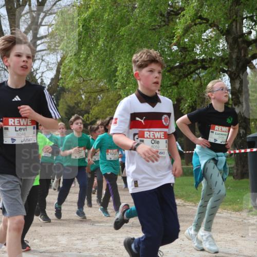 25.04.2026 - Das Zehntel Zöllner http://msf.ph/oto/9666852 25.04.2026 09:41:12 Laufen 8048, 8059, 5498 meine-sportfotos.de