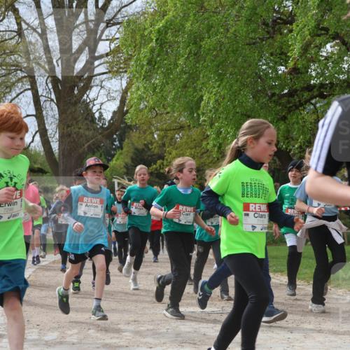 25.04.2026 - Das Zehntel Zöllner http://msf.ph/oto/9666870 25.04.2026 09:41:12 Laufen 7299, 7110, 8048 meine-sportfotos.de