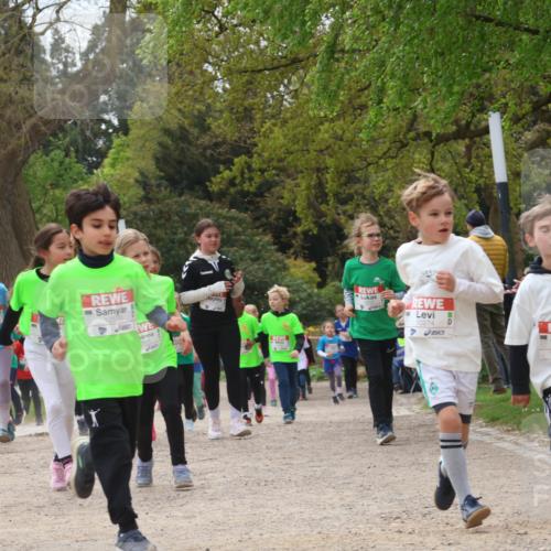 25.04.2026 - Das Zehntel Zöllner http://msf.ph/oto/9666886 25.04.2026 11:48:22 Laufen 12533, 10274, 1297 meine-sportfotos.de