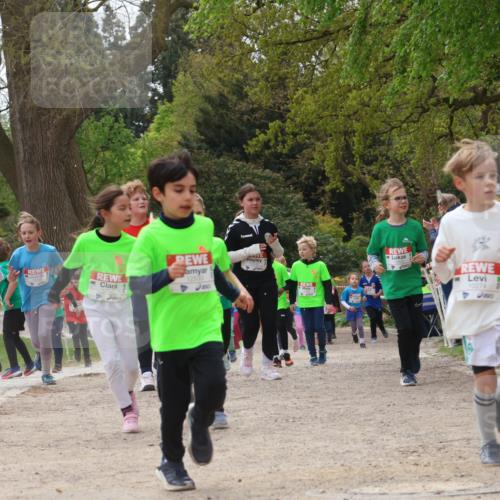 25.04.2026 - Das Zehntel Zöllner http://msf.ph/oto/9666892 25.04.2026 11:48:22 Laufen 10274, 10 meine-sportfotos.de