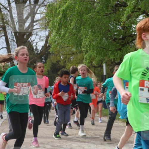 25.04.2026 - Das Zehntel Zöllner http://msf.ph/oto/9666909 25.04.2026 09:41:13 Laufen 7896, 33, 7299, 850 meine-sportfotos.de