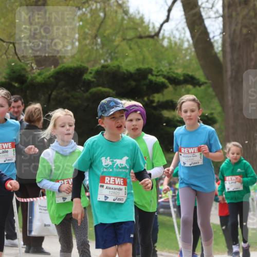 25.04.2026 - Das Zehntel Zöllner http://msf.ph/oto/9666937 25.04.2026 11:48:23 Laufen 12820, 12489, 12823, 12490 meine-sportfotos.de