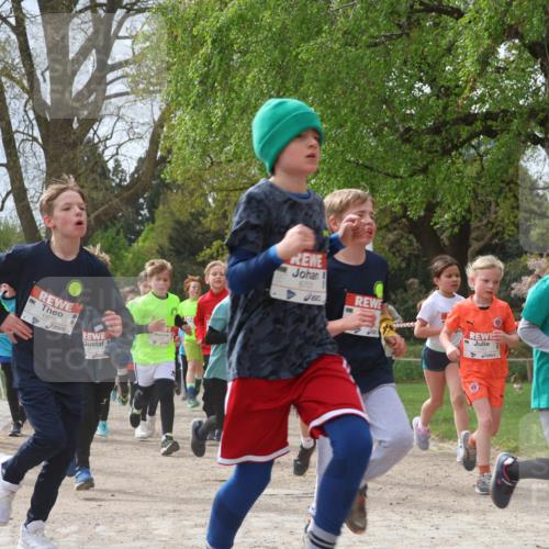 25.04.2026 - Das Zehntel Zöllner http://msf.ph/oto/9666960 25.04.2026 09:41:14 Laufen 25, 6696, 7513, 6701, 5874 meine-sportfotos.de