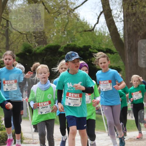 25.04.2026 - Das Zehntel Zöllner http://msf.ph/oto/9666973 25.04.2026 11:48:24 Laufen 12820, 12489, 12081, 12823, 12490 meine-sportfotos.de