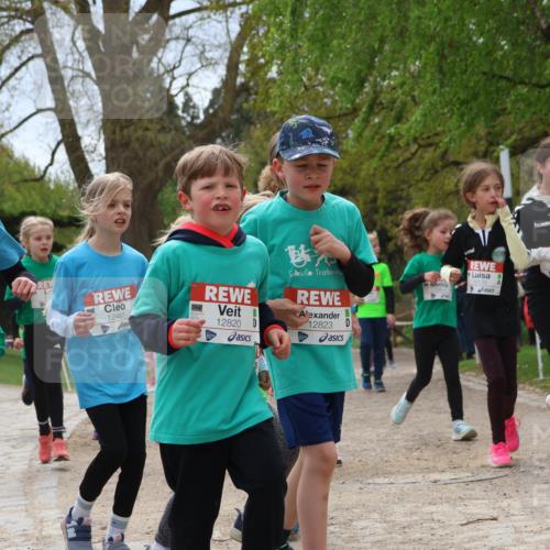 25.04.2026 - Das Zehntel Zöllner http://msf.ph/oto/9667066 25.04.2026 11:48:28 Laufen 12489, 12481, 12820, 12823, 10133, 1013 meine-sportfotos.de
