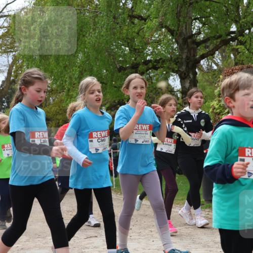 25.04.2026 - Das Zehntel Zöllner http://msf.ph/oto/9667090 25.04.2026 11:48:29 Laufen 10133, 10608, 12481, 10976, 2220, 12490, 1282 meine-sportfotos.de