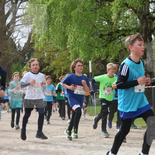 25.04.2026 - Das Zehntel Zöllner http://msf.ph/oto/9667104 25.04.2026 09:41:18 Laufen 25, 6748, 5158 meine-sportfotos.de