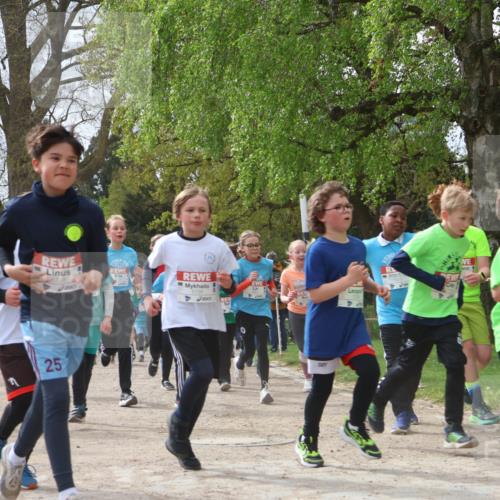 25.04.2026 - Das Zehntel Zöllner http://msf.ph/oto/9667110 25.04.2026 09:41:19 Laufen 6748, 25, 5158 meine-sportfotos.de