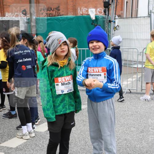 25.04.2026 - Das Zehntel Strokosch-Dieckow http://msf.ph/oto/9667353 25.04.2026 08:25:20 Allgemein zum Event 12, 200, 1620, 1603 meine-sportfotos.de