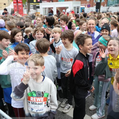 25.04.2026 - Das Zehntel Strokosch-Dieckow http://msf.ph/oto/9668069 25.04.2026 08:09:53 Allgemein zum Event 11, 3409, 340, 3400, 13 meine-sportfotos.de