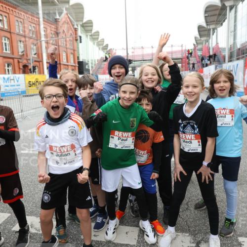 25.04.2026 - Das Zehntel Strokosch-Dieckow http://msf.ph/oto/9668516 25.04.2026 08:18:07 Allgemein zum Event 1910, 3840, 3842, 3837, 1925, 2023, 3826, 3844 meine-sportfotos.de