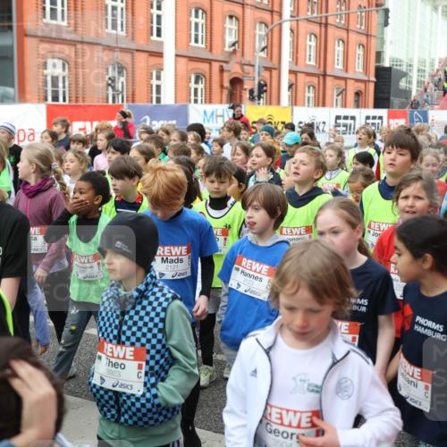 25.04.2026 - Das Zehntel Strokosch-Dieckow http://msf.ph/oto/9668648 25.04.2026 08:31:10 Allgemein zum Event 230, 3287, 2121, 2123, 3923, 3504, 2586, 1379 meine-sportfotos.de
