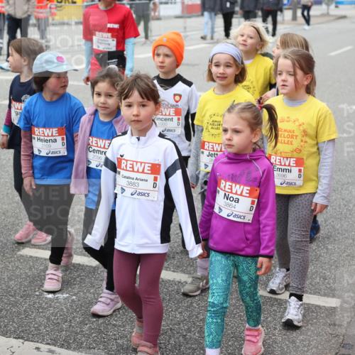 25.04.2026 - Das Zehntel Strokosch-Dieckow http://msf.ph/oto/9668738 25.04.2026 08:33:04 Allgemein zum Event 1800, 2109, 2096, 3883, 1000, 3864, 2696 meine-sportfotos.de