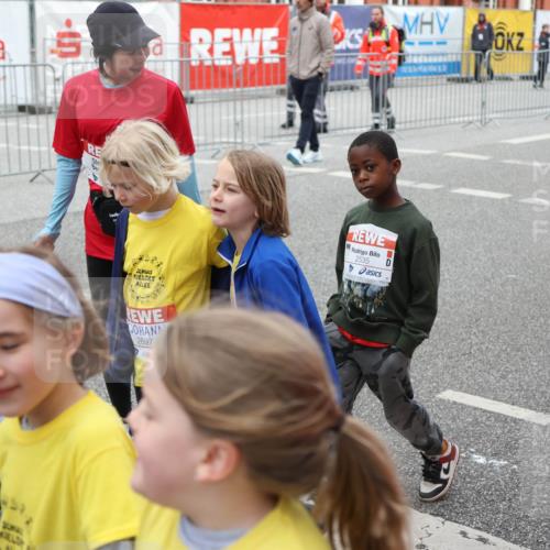 25.04.2026 - Das Zehntel Strokosch-Dieckow http://msf.ph/oto/9668748 25.04.2026 08:33:07 Allgemein zum Event 5, 57, 1000, 2697, 2535 meine-sportfotos.de