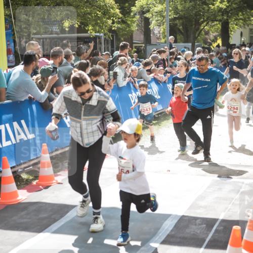 09.05.2026 - Störlauf H.Heesch http://msf.ph/oto/9670177 09.05.2026 13:02:44 Ziel 6243, 3, 6294, 6256, 1681 meine-sportfotos.de