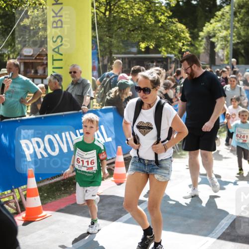 09.05.2026 - Störlauf H.Heesch http://msf.ph/oto/9670229 09.05.2026 13:03:12 Ziel 6116, 6241, 6148, 090 meine-sportfotos.de