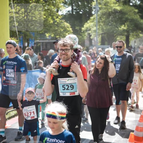 09.05.2026 - Störlauf H.Heesch http://msf.ph/oto/9670387 09.05.2026 13:04:36 Ziel 6271, 6103, 2026, 529, 17 meine-sportfotos.de