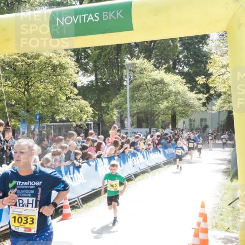 09.05.2026 - Störlauf H.Heesch http://msf.ph/oto/9672150 09.05.2026 14:12:21 Ziel 1033, 982 meine-sportfotos.de