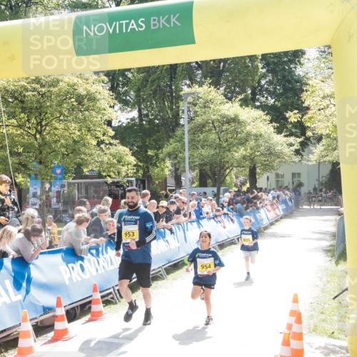 09.05.2026 - Störlauf H.Heesch http://msf.ph/oto/9672289 09.05.2026 14:14:48 Ziel 953, 954 meine-sportfotos.de