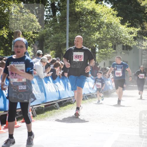 09.05.2026 - Störlauf H.Heesch http://msf.ph/oto/9672871 09.05.2026 13:58:55 Ziel 675, 697, 591, 592, 562 meine-sportfotos.de
