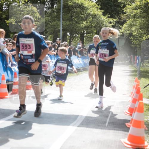 09.05.2026 - Störlauf H.Heesch http://msf.ph/oto/9672901 09.05.2026 13:59:17 Ziel 593, 718, 76, 583 meine-sportfotos.de