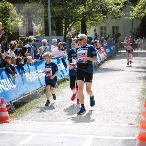09.05.2026 - Störlauf H.Heesch http://msf.ph/oto/9673054 09.05.2026 14:01:49 Ziel 669, 677 meine-sportfotos.de