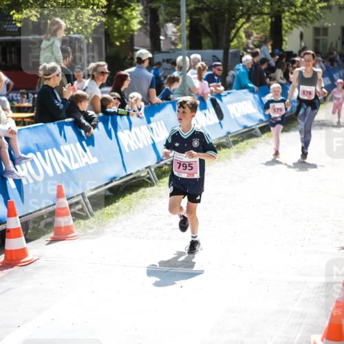 09.05.2026 - Störlauf H.Heesch http://msf.ph/oto/9673074 09.05.2026 14:02:06 Ziel 795, 579, 578 meine-sportfotos.de