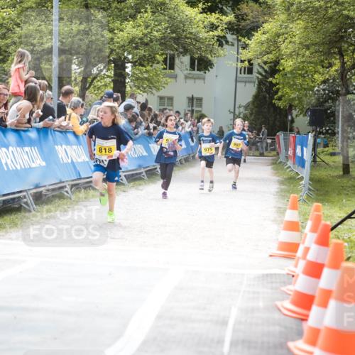 09.05.2026 - Störlauf H.Heesch http://msf.ph/oto/9673301 09.05.2026 14:11:04 Ziel 818, 975, 997 meine-sportfotos.de