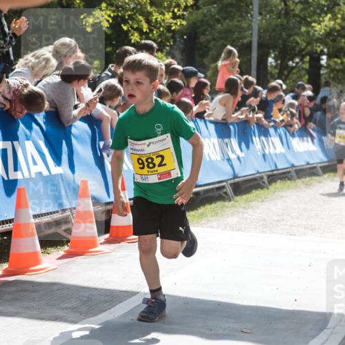 09.05.2026 - Störlauf H.Heesch http://msf.ph/oto/9673396 09.05.2026 14:12:23 Ziel 2026, 982, 984 meine-sportfotos.de