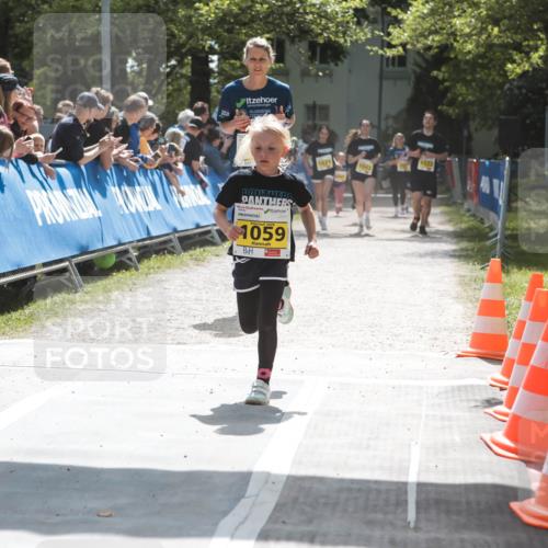 09.05.2026 - Störlauf H.Heesch http://msf.ph/oto/9673445 09.05.2026 14:12:55 Ziel 2026, 1059, 1021, 1042, 1022 meine-sportfotos.de