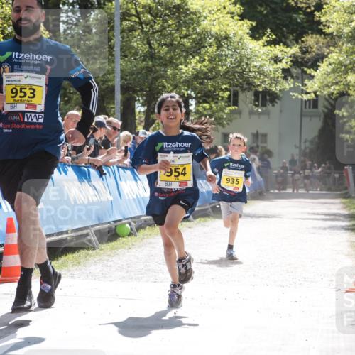 09.05.2026 - Störlauf H.Heesch http://msf.ph/oto/9673615 09.05.2026 14:14:49 Ziel 2026, 953, 2026, 954, 935 meine-sportfotos.de